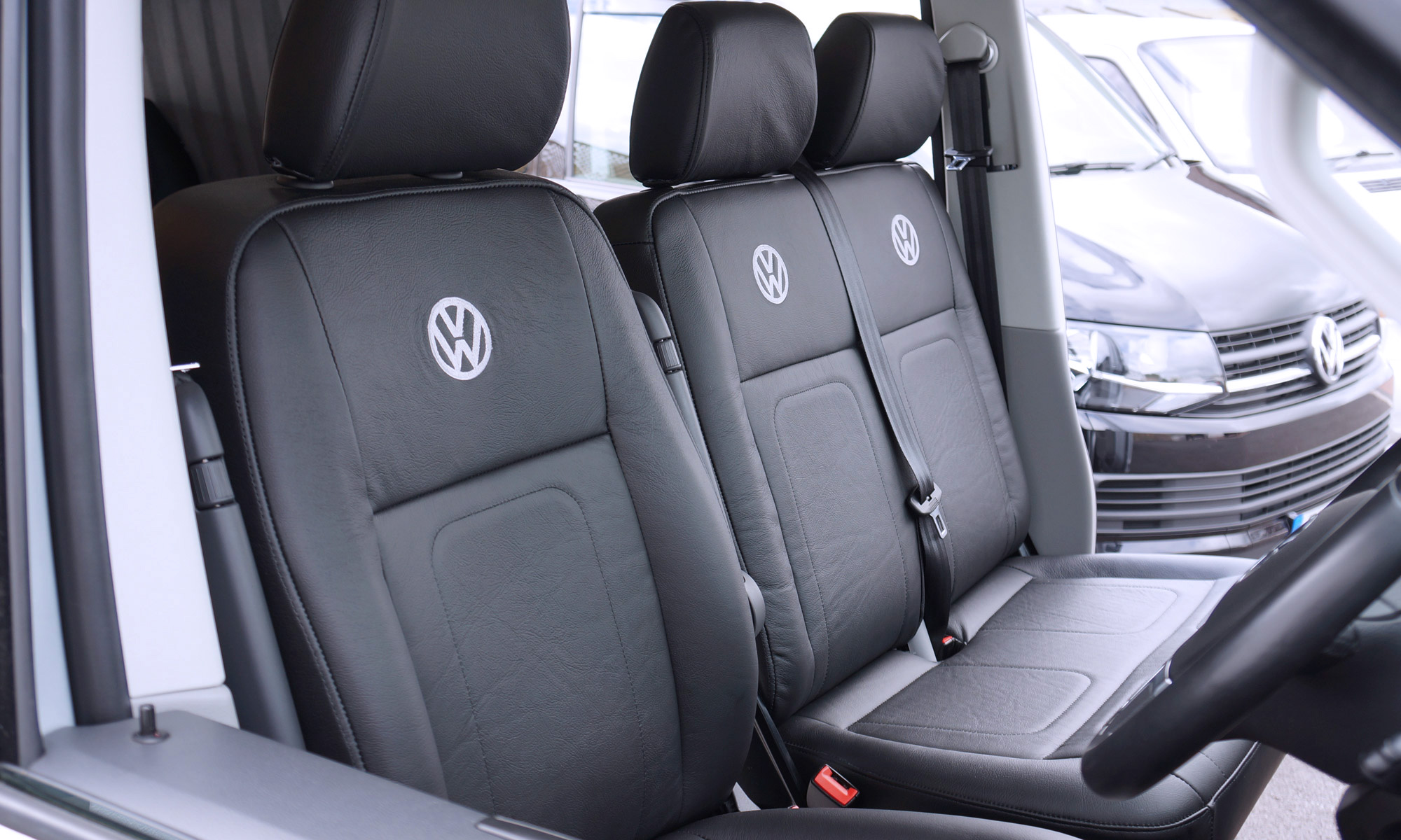 dront_captain_seat_and_bench_seat_reupholstered_VW_t5