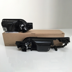 VW-Caddy-chrome-handles-back