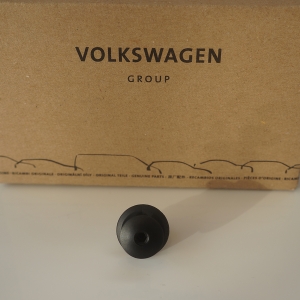black-panel-clip-vw-t5-and-t6