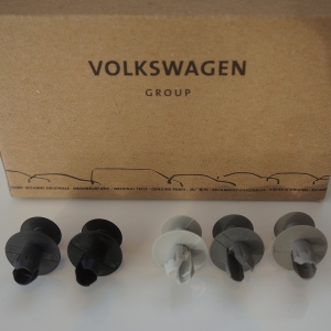 pearl-moonrock-classic-black-and-anthracite-panel-clips-vw-t5-t6
